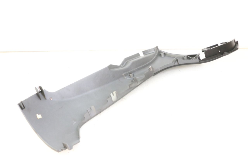 photo de SOTTOPEDANA SINISTRA PIAGGIO MP3 500 (2014 - 2017) - Stato della superficie e materiale