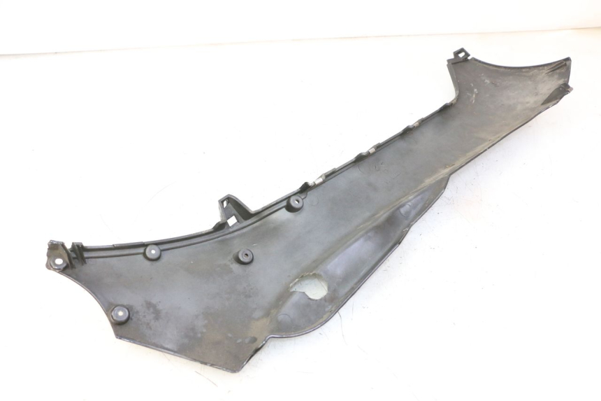 photo de SOTTOPEDANA SINISTRA PIAGGIO MP3 RL 250 (2006 - 2010) - Primo piano tecnico