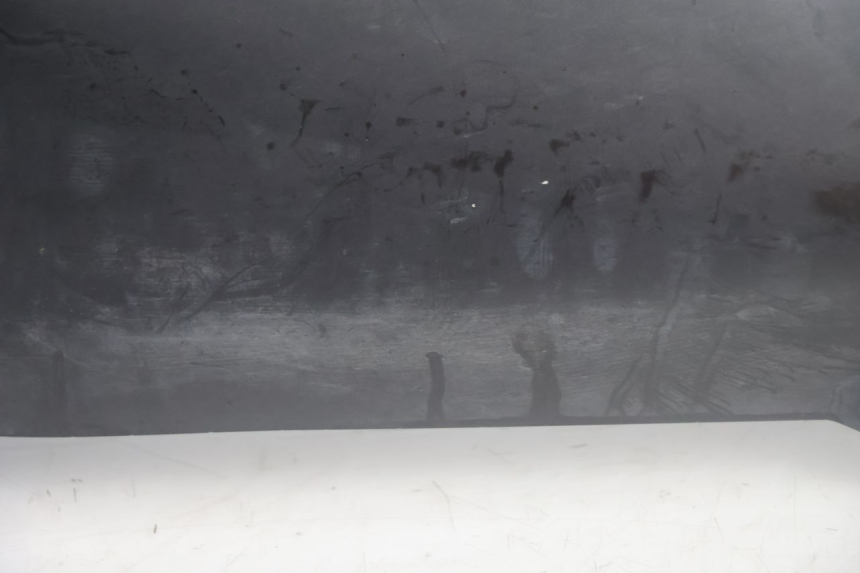 photo de SOTTOPEDANA SINISTRA PIAGGIO MP3 500 (2016 - 2018) - Primo piano tecnico