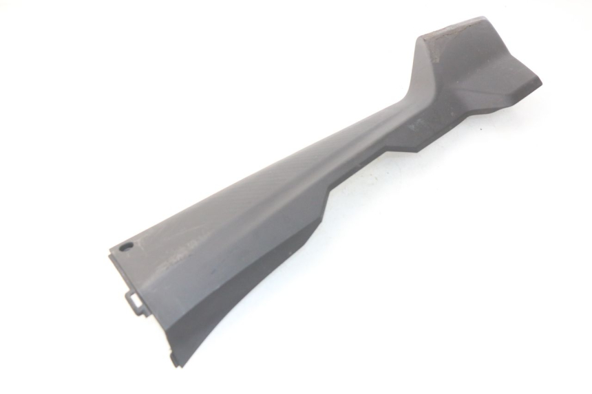 photo de BASSO DELLA SCATOLA SINISTRA SYM ORBIT III 3 4T 50 (2018 - 2021) - Stato della superficie e materiale