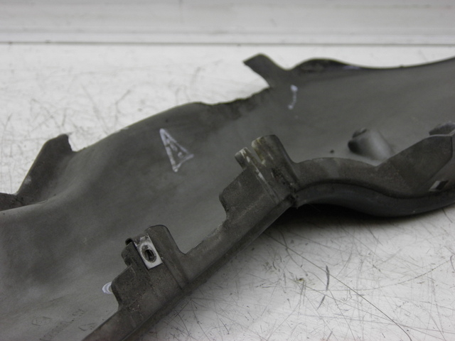 photo de Fiancata sinistra PIAGGIO MP3 RL 125 (2006 - 2014) - Dettagli dei punti di fissaggio