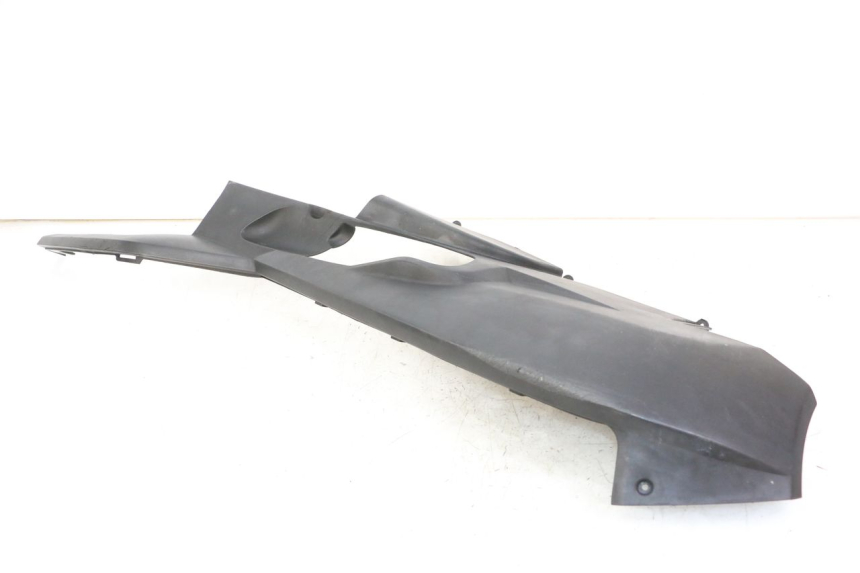 photo de SOTTOPEDANA SINISTRA PEUGEOT SATELIS COMPRESSOR K15 125 (2006 - 2009) - Stato della superficie e materiale