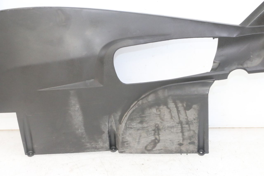 photo de SOTTOPEDANA SINISTRA PEUGEOT SATELIS COMPRESSOR K15 125 (2006 - 2009) - Primo piano ad alta risoluzione