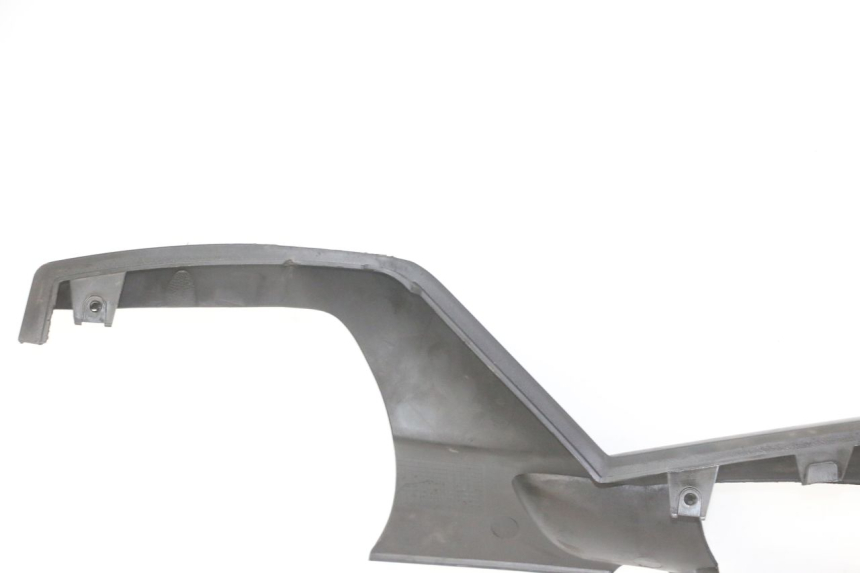 photo de SOTTOPEDANA SINISTRA PEUGEOT SATELIS COMPRESSOR K15 125 (2006 - 2009) - Primo piano tecnico