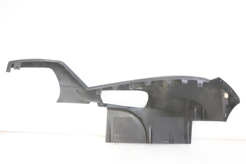 photo de SOTTOPEDANA SINISTRA PEUGEOT SATELIS COMPRESSOR K15 125 (2006 - 2009) - Stato della superficie e materiale