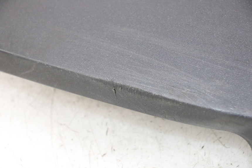 photo de SOTTOPEDANA SINISTRA PEUGEOT SATELIS 125 (2013 - 2018) - Dettagli dei punti di fissaggio