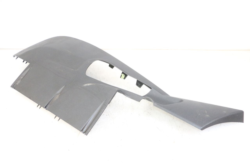 photo de SOTTOPEDANA SINISTRA PEUGEOT SATELIS 125 (2013 - 2018) - Zoom sullo stato d'uso