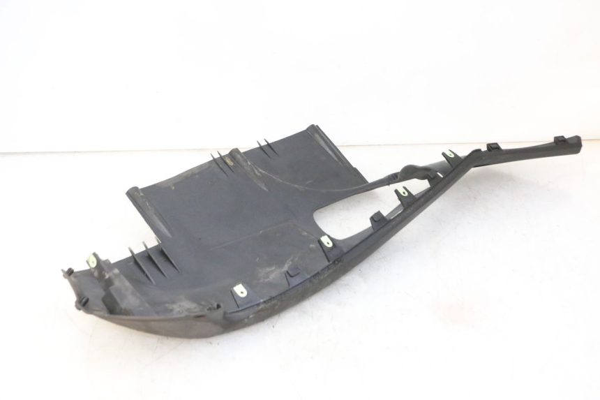 photo de SOTTOPEDANA SINISTRA PEUGEOT SATELIS 125 (2013 - 2018) - Vista d'insieme del prodotto