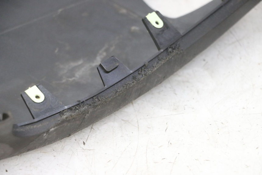 photo de SOTTOPEDANA SINISTRA PEUGEOT SATELIS 125 (2013 - 2018) - Dettagli dei punti di fissaggio