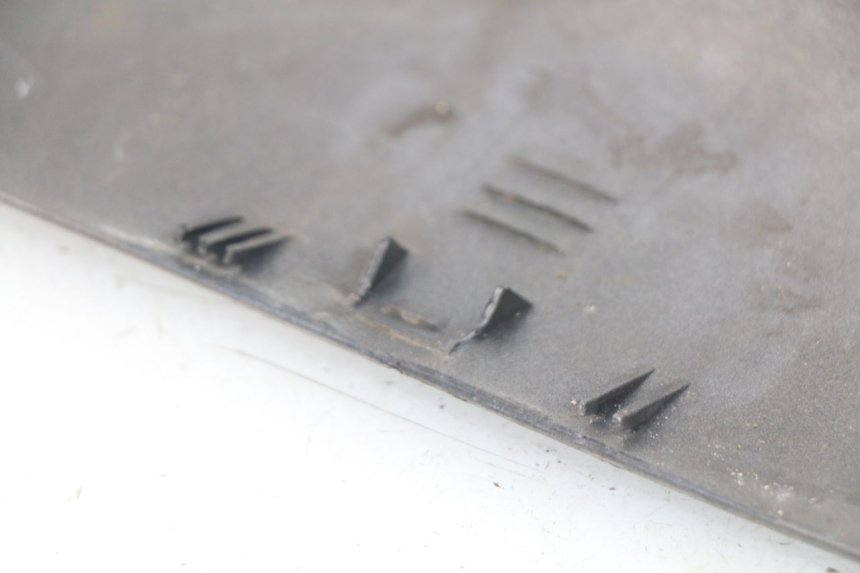 photo de Fiancata sinistra MBK SKYLINER 125 (2004 - 2007) - Zoom sullo stato d'uso