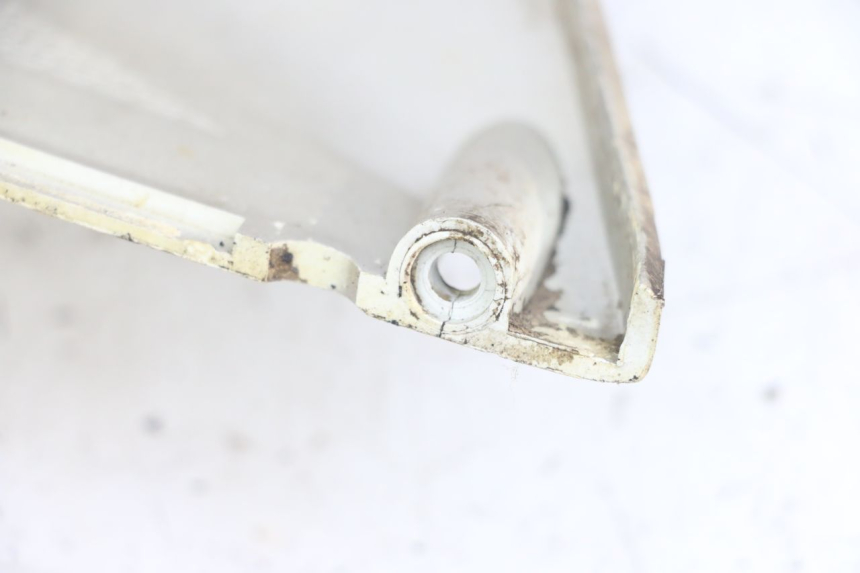 photo de BASSO DELLA SCATOLA SINISTRA PEUGEOT SPEEDFIGHT 100 (1997 - 2007) - Ricambio usato controllato