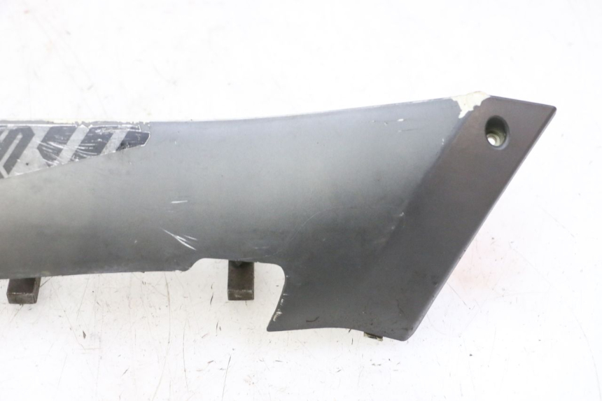 photo de SOTTOPEDANA SINISTRA PEUGEOT STREETZONE I NAKED 2T 50 (2018 - 2020) - Stato della superficie e materiale