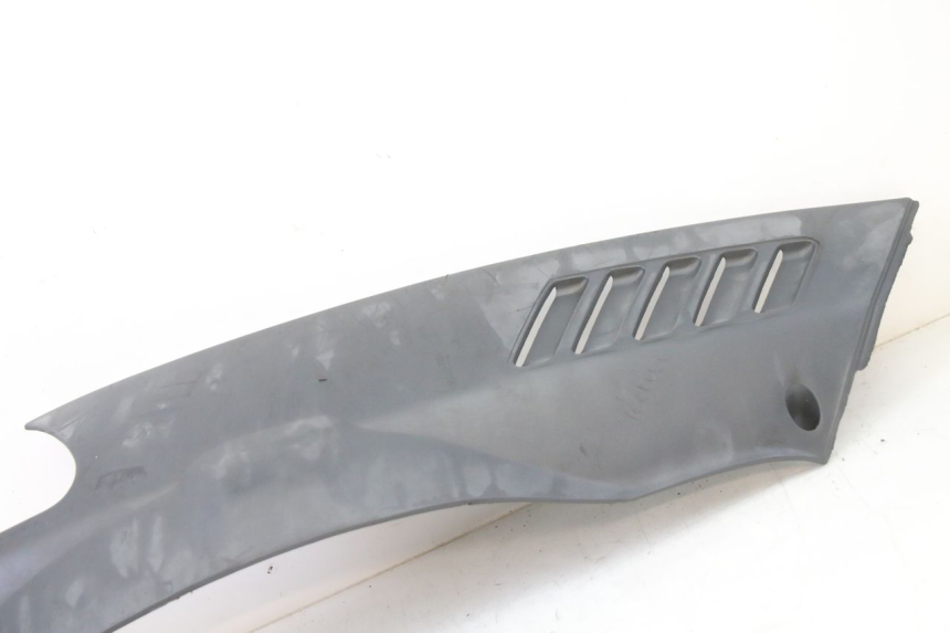 photo de SOTTOPEDANA SINISTRA PIAGGIO SUPER LX 125 (2000 - 2003) - Zoom sullo stato d'uso