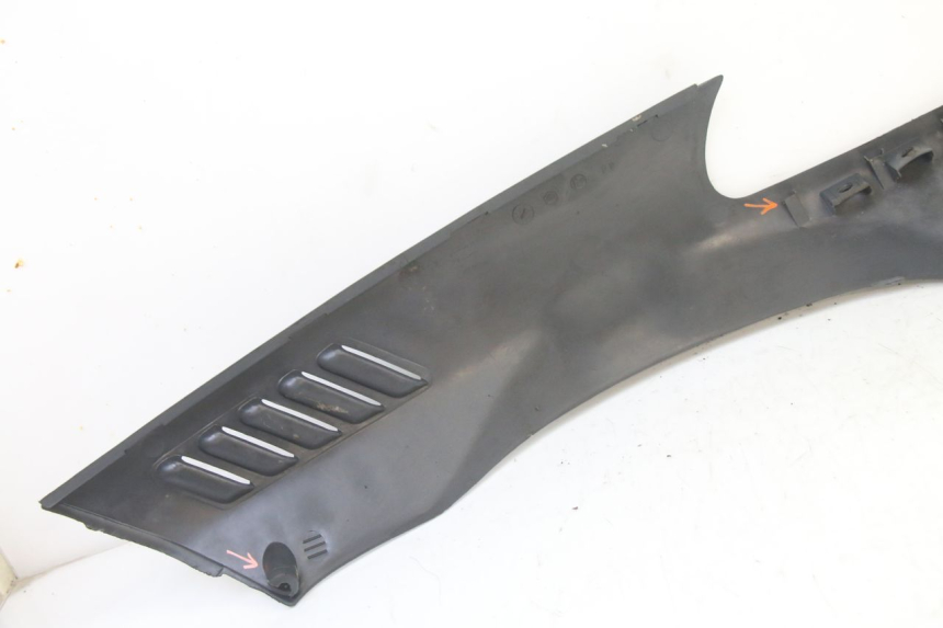 photo de SOTTOPEDANA SINISTRA PIAGGIO SUPER LX 125 (2000 - 2003) - Vista d'insieme del prodotto