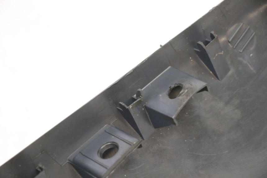 photo de SOTTOPEDANA SINISTRA PIAGGIO SUPER LX 125 (2000 - 2003) - Marcature e riferimenti originali