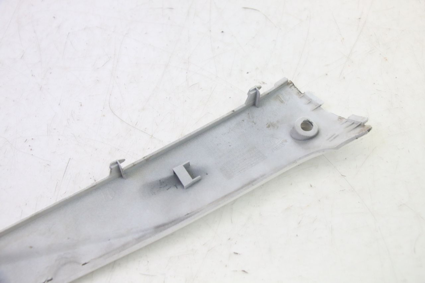 photo de SOTTOPEDANA SINISTRA PEUGEOT TWEET PRO EFI 4T 50 (2021 - 2022) - Marcature e riferimenti originali