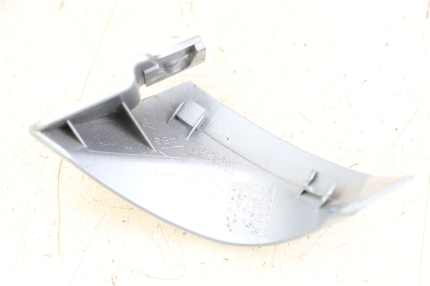 photo de SOTTOPEDANA SINISTRA PIAGGIO VESPA PRIMAVERA 4T 50 (2021 - 2024) - Primo piano tecnico