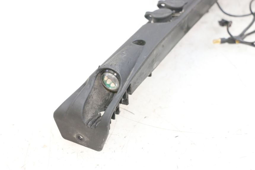 photo de PARTE INFERIORE SINISTRA DEL TELAIO DUALTRON VICTOR LIMITED 1 - Altra vista dell'articolo