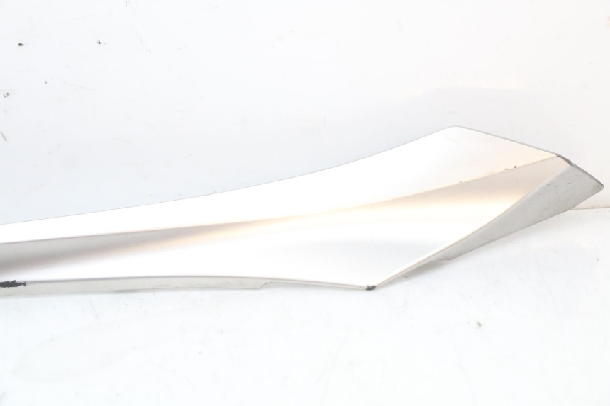 photo de BASSO DELLA SCATOLA SINISTRA YAMAHA XMAX X-MAX ABS 125 (2017 - 2020) - Zoom sullo stato d'uso