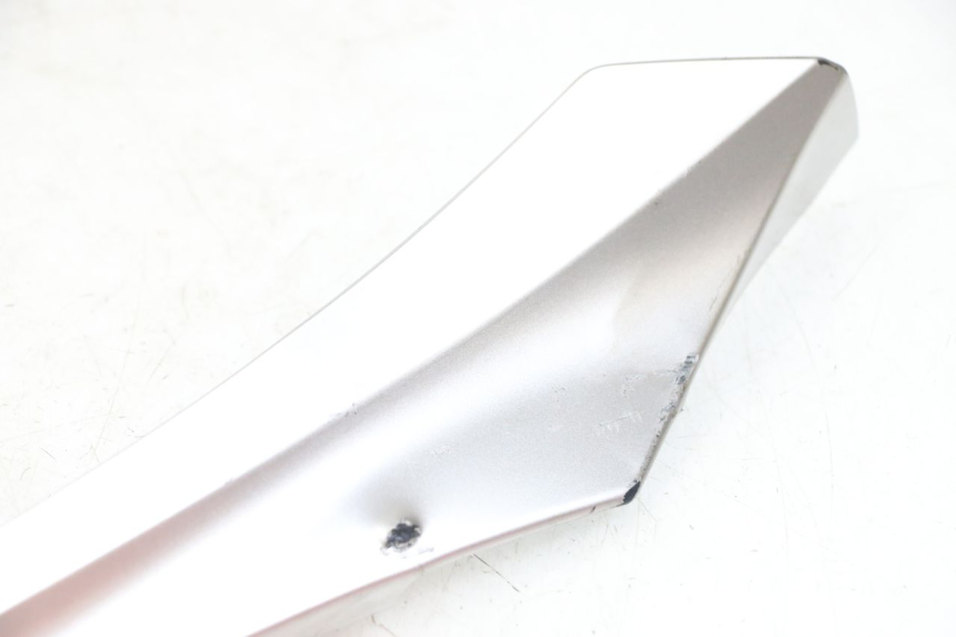 photo de BASSO DELLA SCATOLA SINISTRA YAMAHA XMAX X-MAX ABS 125 (2017 - 2020) - Marcature e riferimenti originali