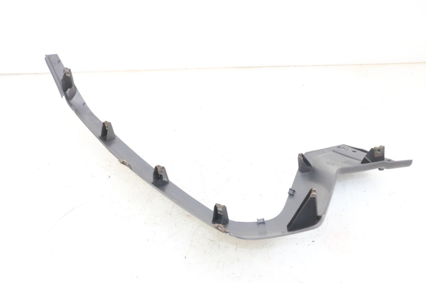 photo de BASSO DELLA SCATOLA SINISTRA YAMAHA XMAX X-MAX 125 (2006 - 2009) - Dettaglio del componente