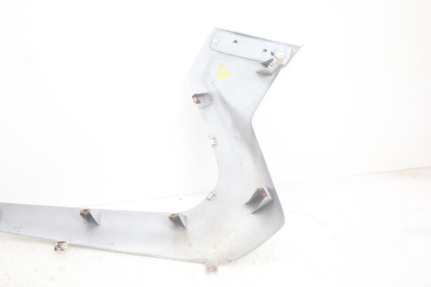 photo de BASSO DELLA SCATOLA SINISTRA YAMAHA XMAX X-MAX 125 (2006 - 2009) - Marcature e riferimenti originali