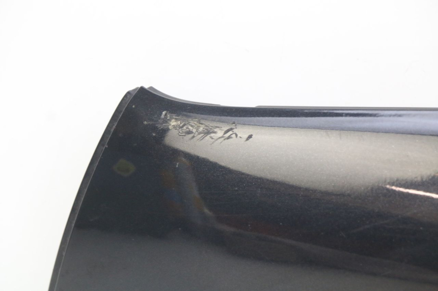 photo de BASSO DELLA SCATOLA SINISTRA PIAGGIO X8 125 (2004 - 2007) - Dettagli dei punti di fissaggio