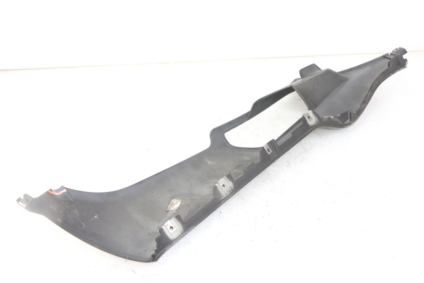 photo de BASSO DELLA SCATOLA SINISTRA PIAGGIO XEVO - X EVO 125 (2007 - 2017) - Altra angolazione