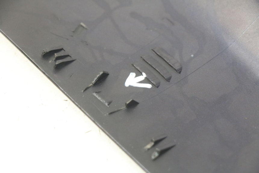 photo de Fiancata sinistra YAMAHA YP MAJESTY 125 (1998 - 2001) - Zoom sullo stato d'uso