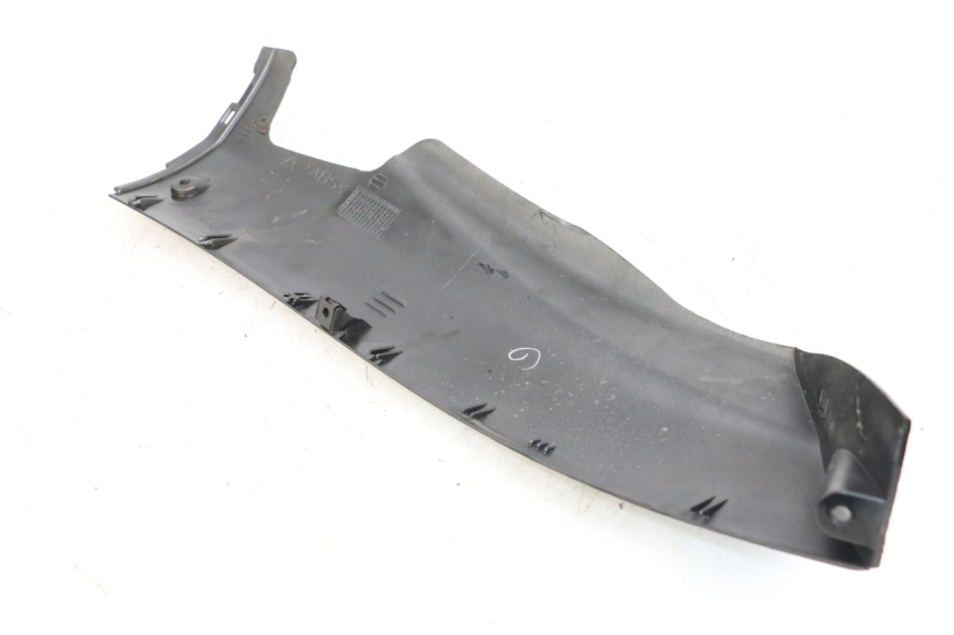 photo de Fiancata sinistra YAMAHA YP MAJESTY 125 (2002 - 2006) - Zoom sullo stato d'uso