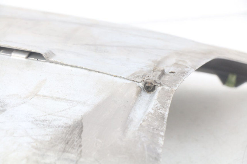 photo de FONDO SCATOLA PEUGEOT GEOPOLIS 400 (2007 - 2013) - Dettagli dei punti di fissaggio