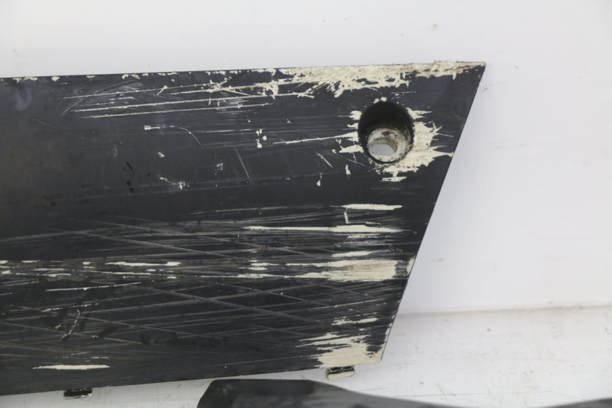 photo de FONDO CASSA PEUGEOT KISBEE 2T 50 (2010 - 2017) - Dettagli dei punti di fissaggio