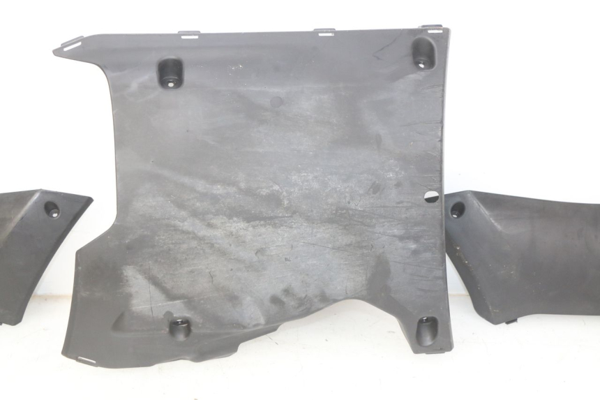 photo de FONDO CASSA PEUGEOT KISBEE 2T 50 (2010 - 2017) - Stato della superficie e materiale