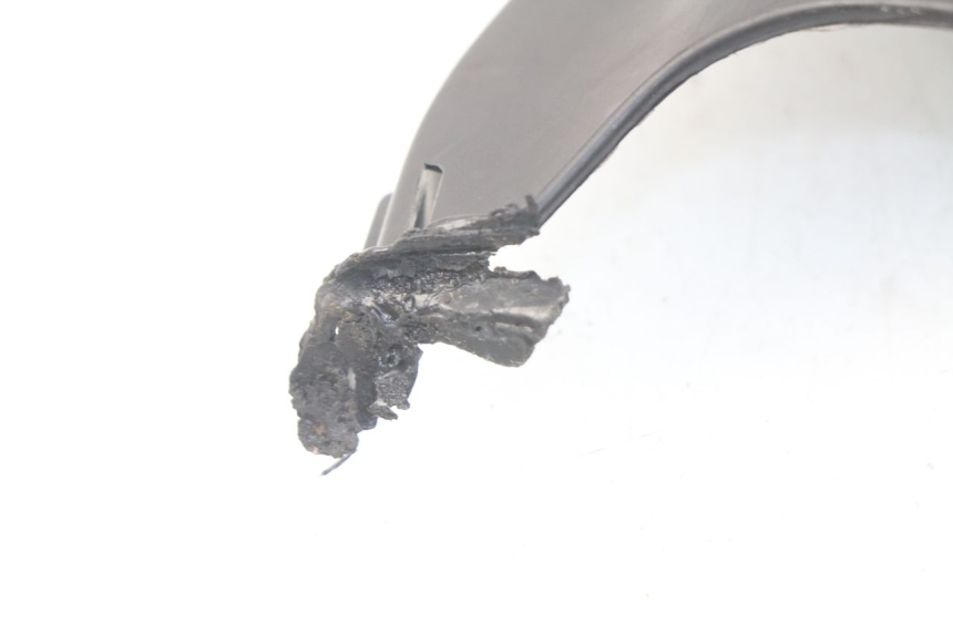 photo de FIANCHETTI INFERIORE PEUGEOT KISBEE 4T 50 (2018 - 2022) - Zoom sullo stato d'uso