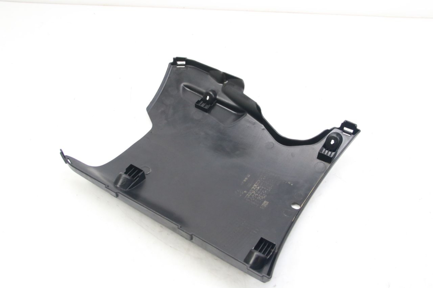 photo de FIANCHETTI INFERIORE PEUGEOT KISBEE 4T 50 (2018 - 2022) - Primo piano tecnico