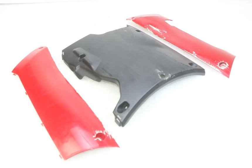 photo de FIANCHETTI INFERIORE PEUGEOT KISBEE 4T 50 (2018 - 2022) - Dettaglio del componente