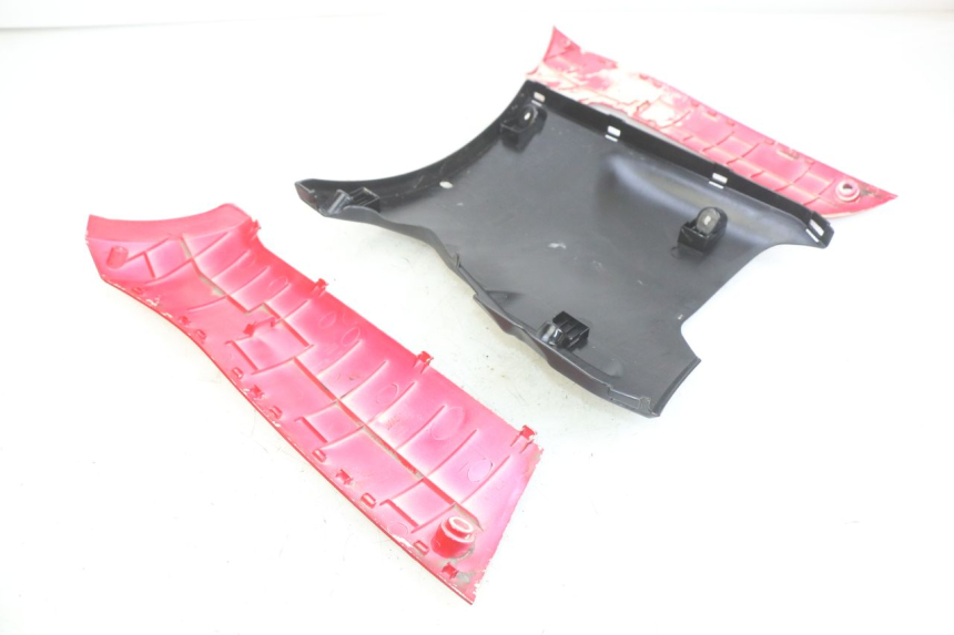 photo de FIANCHETTI INFERIORE PEUGEOT KISBEE 4T 50 (2018 - 2022) - Dettagli dei punti di fissaggio