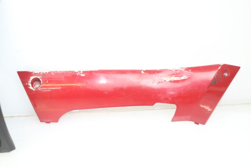 photo de FIANCHETTI INFERIORE PEUGEOT KISBEE 4T 50 (2018 - 2022) - Stato della superficie e materiale