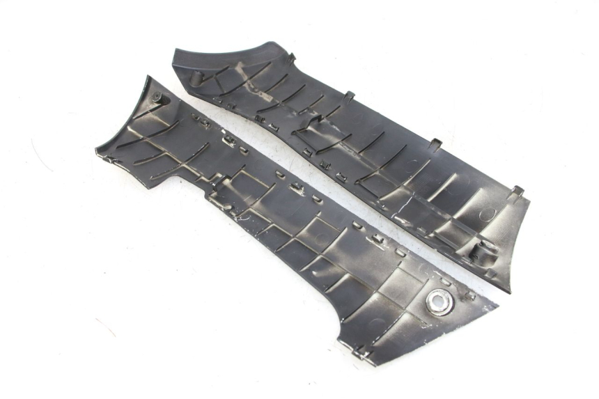 photo de FIANCHETTI INFERIORE PEUGEOT KISBEE 4T 50 (2018 - 2022) - Dettaglio del componente