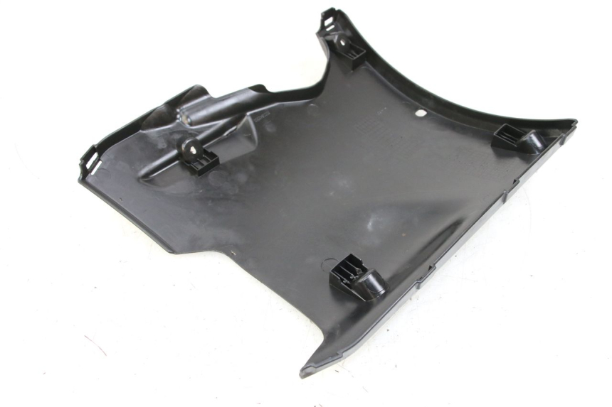 photo de FIANCHETTI INFERIORE PEUGEOT KISBEE 4T 50 (2018 - 2022) - Altra angolazione