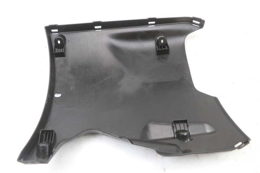 photo de FIANCHETTI INFERIORE PEUGEOT KISBEE 4T 50 (2018 - 2022) - Primo piano tecnico