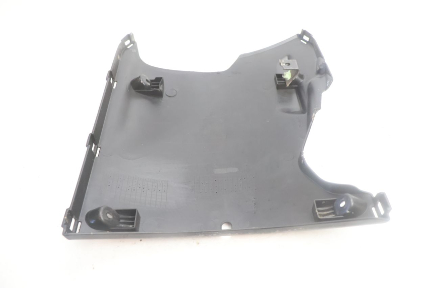 photo de FIANCHETTI INFERIORE PEUGEOT KISBEE 4T 50 (2018 - 2022) - Primo piano tecnico