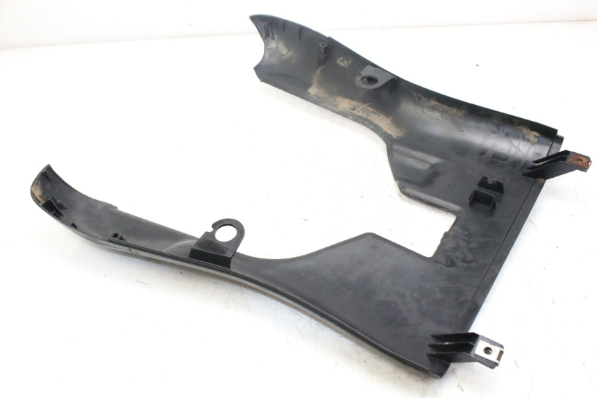 photo de SOTTOPEDANA PIAGGIO LIBERTY 4T 50 (2004 - 2008) - Stato della superficie e materiale