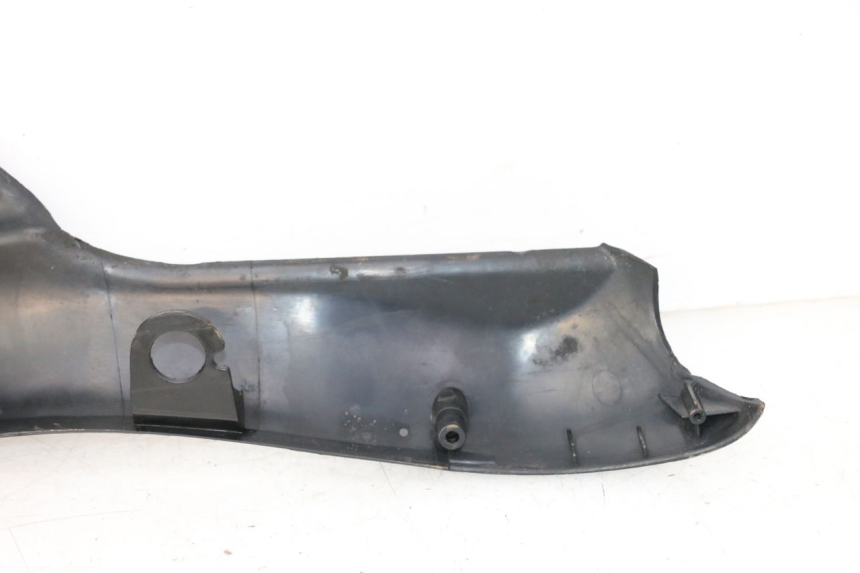 photo de Fondo di scatola PIAGGIO LIBERTY 4T 50 (2009 - 2015) - Dettagli dei punti di fissaggio