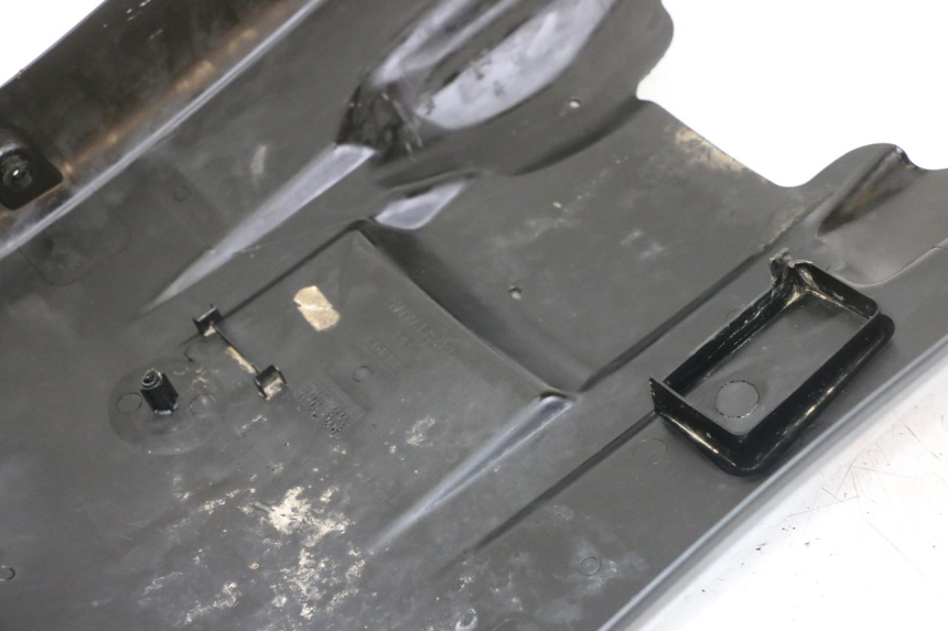 photo de FIANCHETTI INFERIORE MBK BOOSTER SPIRIT NAKED 50 (2004 - 2017) - Dettaglio del componente