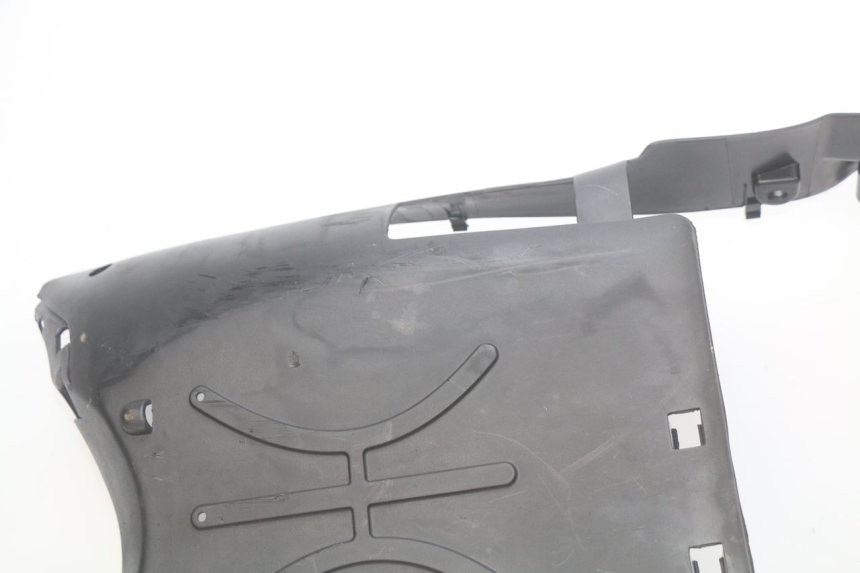 photo de FIANCHETTI INFERIORE SYM ORBIT 2 2T 50 (2008 - 2018) - Stato della superficie e materiale