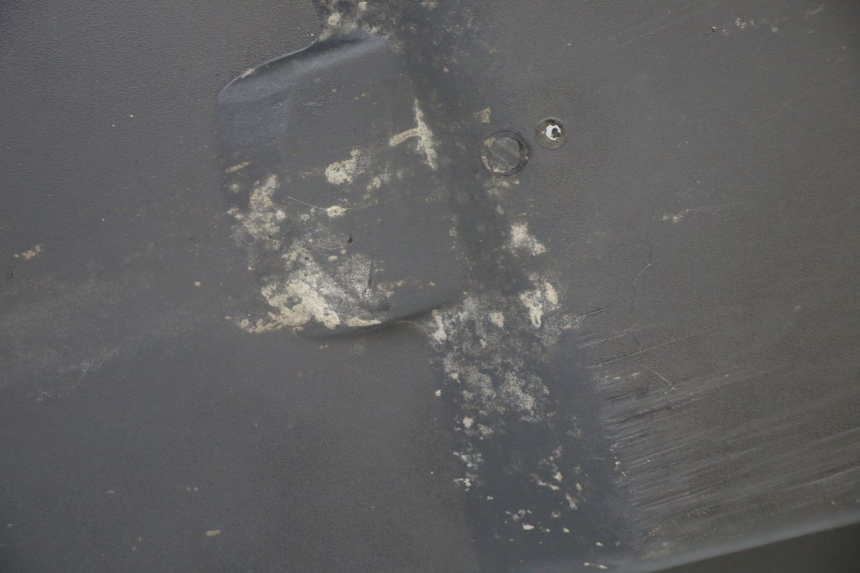 photo de SOTTOPEDANA SYM ORBIT III 3 4T 50 (2021 - 2025) - Stato della superficie e materiale