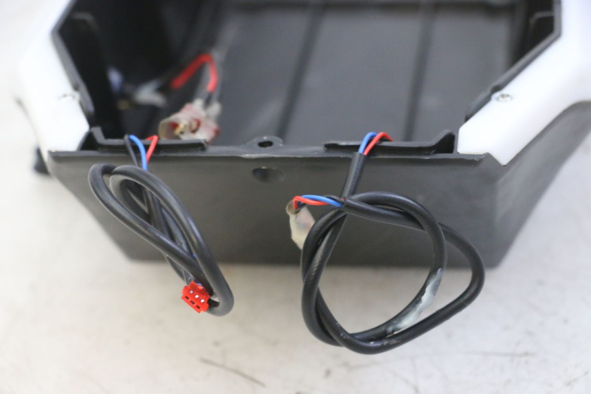 photo de SOTTOPEDANA PUNK ELECTRIC RIDER 1 - Stato della superficie e materiale