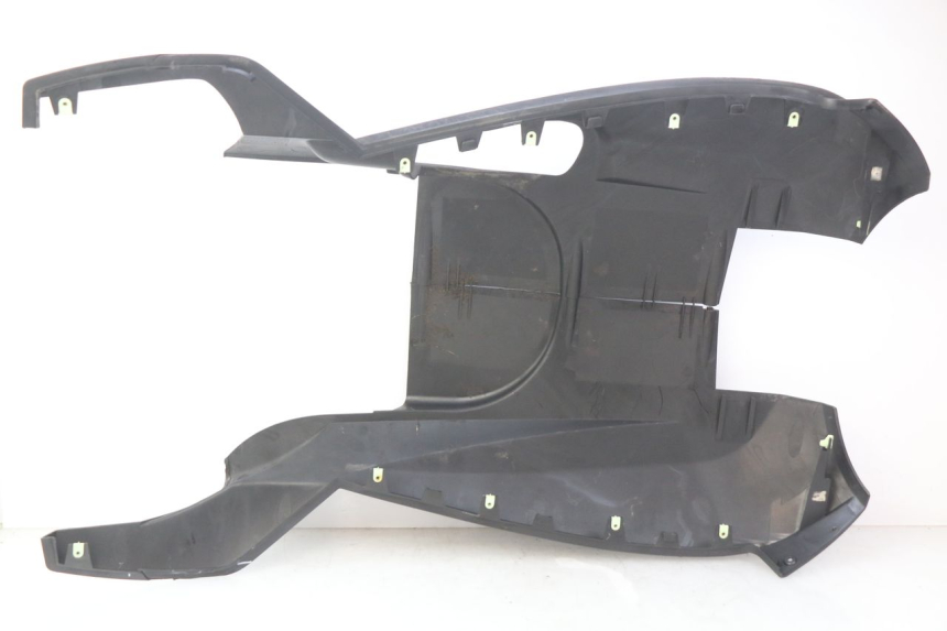 photo de FIANCHETTI INFERIORE PEUGEOT SATELIS COMPRESSOR K15 125 (2006 - 2009) - Dettaglio del componente