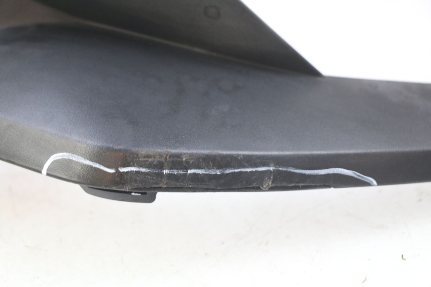 photo de FIANCHETTI INFERIORE PEUGEOT SATELIS COMPRESSOR K15 125 (2006 - 2009) - Primo piano tecnico